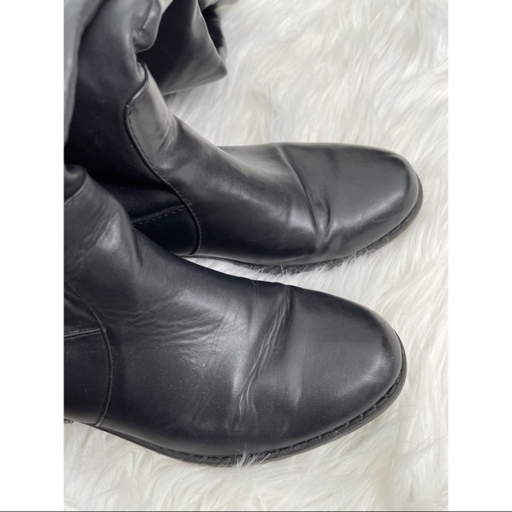 Black‎ Boots - Picture 2 of 6